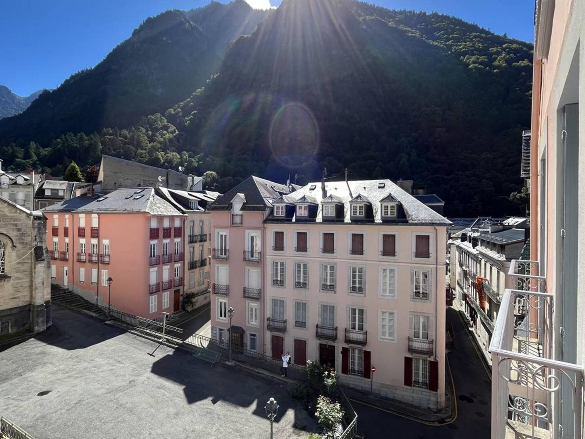 Appartement T3 Chaleureux Au Centre De Cauterets, 4 Couchages, Balcon Sud, Proche Thermes Et Telecabine - Fr-1-234-132 외부 사진